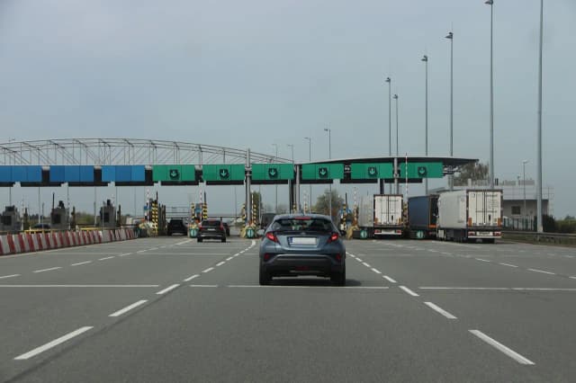 Jak wykupić autostradę i uniknąć niepotrzebnych opłat na trasie